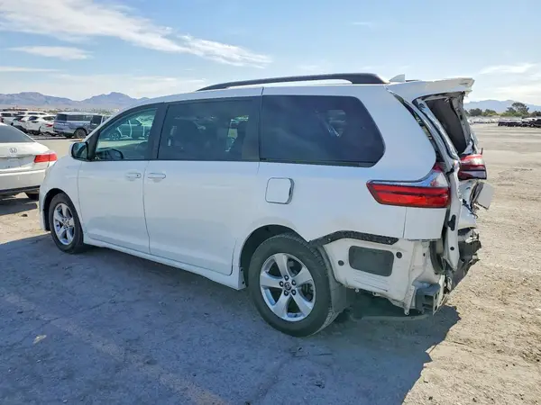 5TDKZ3DCXLS081269 2020 TOYOTA SIENNA - Image 2