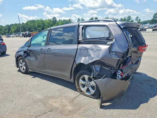 5TDKZ3DCXLS081885 2020 TOYOTA SIENNA - Image 2