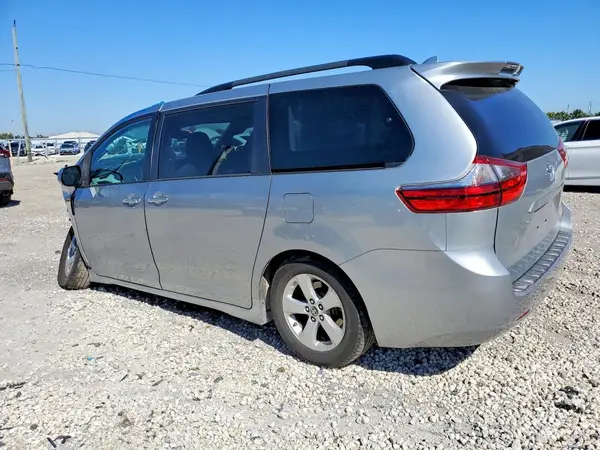 5TDKZ3DCXLS086102 2020 TOYOTA SIENNA - Image 2