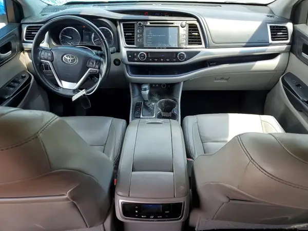 5TDKZRFH0HS188897 2017 TOYOTA HIGHLANDER - Image 8