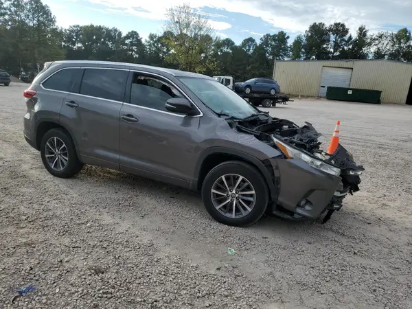 2017 TOYOTA HIGHLANDER COPART lot 84268585 auction photo 4