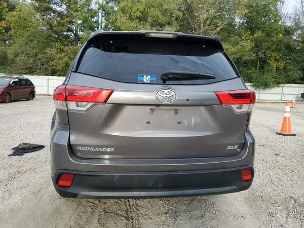 2017 TOYOTA HIGHLANDER COPART lot 84268585 auction photo 6