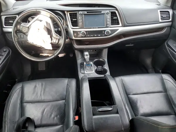 5TDKZRFH0HS193419 2017 TOYOTA HIGHLANDER - Image 8
