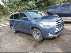 5TDKZRFH0HS197566 2017 TOYOTA HIGHLANDER