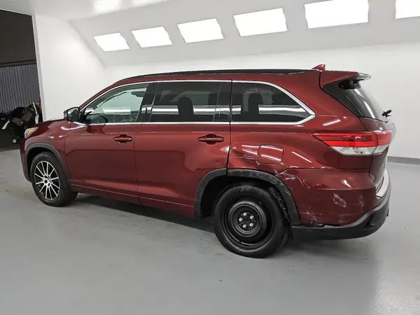 5TDKZRFH0HS211563 2017 TOYOTA HIGHLANDER - Image 2