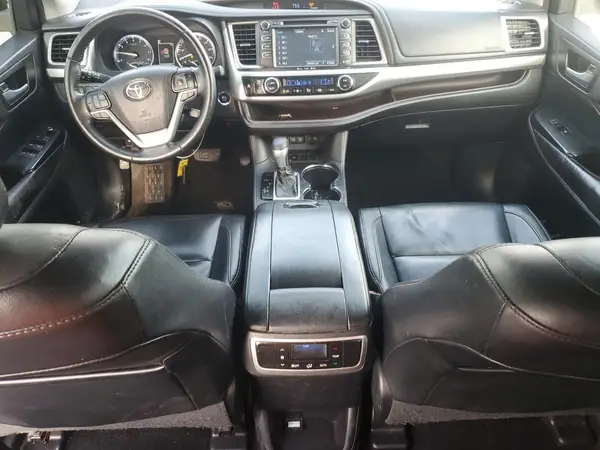 5TDKZRFH0HS221932 2017 TOYOTA HIGHLANDER - Image 8