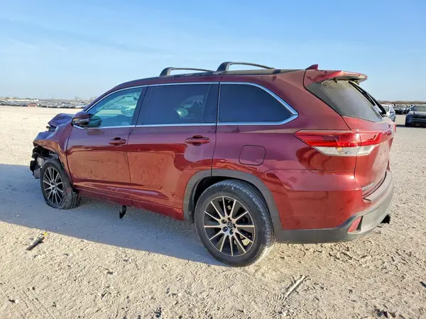 5TDKZRFH0HS508302 2017 TOYOTA HIGHLANDER - Image 2