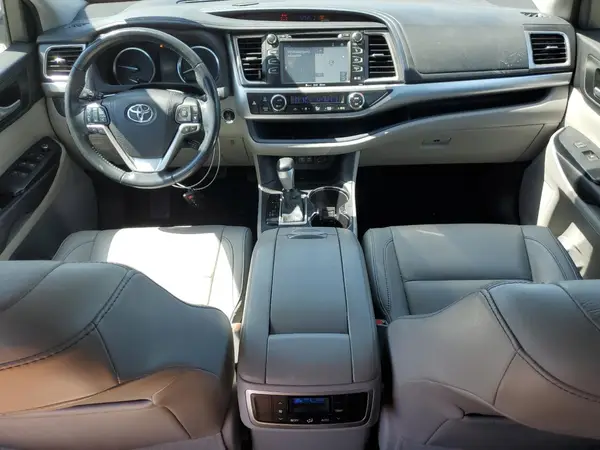 5TDKZRFH0HS513046 2017 TOYOTA HIGHLANDER - Image 8
