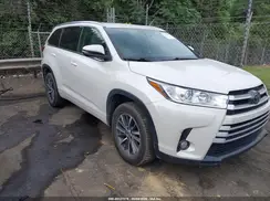 5TDKZRFH0HS513192 2017 TOYOTA HIGHLANDER