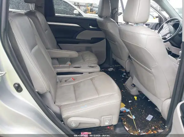 5TDKZRFH0HS513497 2017 TOYOTA HIGHLANDER - Image 8