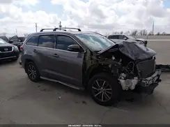 5TDKZRFH0HS513788 2017 TOYOTA HIGHLANDER