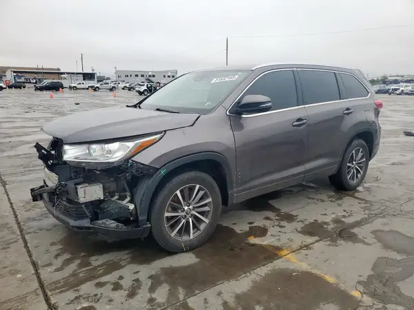 5TDKZRFH0HS515556 2017 TOYOTA HIGHLANDER - Image 1