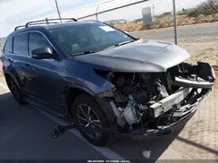 5TDKZRFH0HS519770 2017 TOYOTA HIGHLANDER