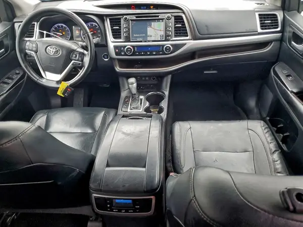 5TDKZRFH0HS522183 2017 TOYOTA HIGHLANDER - Image 8