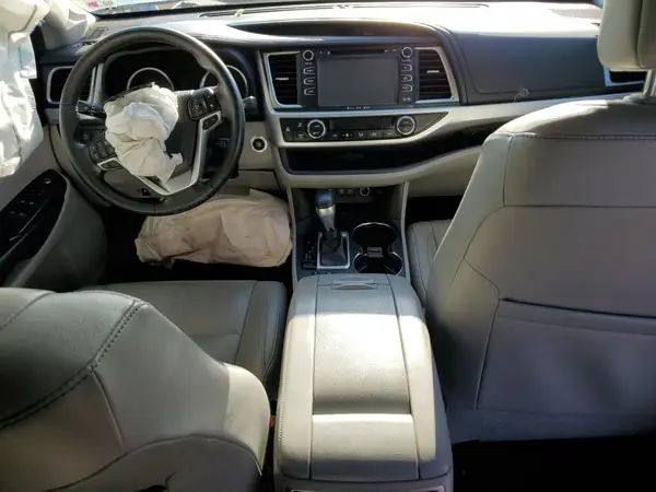 5TDKZRFH0HS526511 2017 TOYOTA HIGHLANDER - Image 8