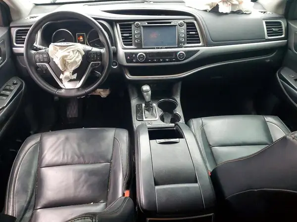 5TDKZRFH0JS239708 2018 TOYOTA HIGHLANDER - Image 8