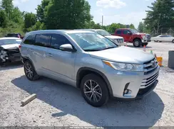 5TDKZRFH0JS260168 2018 TOYOTA HIGHLANDER