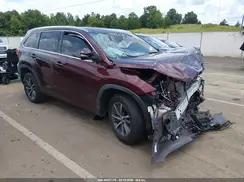 5TDKZRFH0JS263040 2018 TOYOTA HIGHLANDER