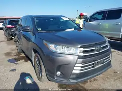 5TDKZRFH0JS263362 2018 TOYOTA HIGHLANDER