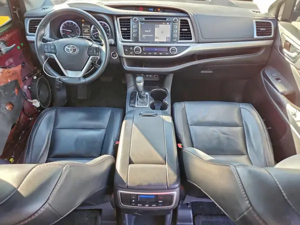5TDKZRFH0JS273079 2018 TOYOTA HIGHLANDER - Image 8