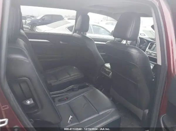 5TDKZRFH0JS281263 2018 TOYOTA HIGHLANDER - Image 8