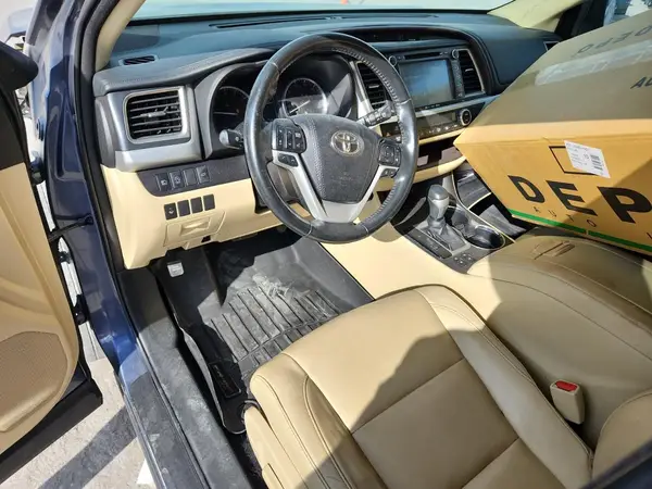 5TDKZRFH0JS286060 2018 TOYOTA HIGHLANDER - Image 8