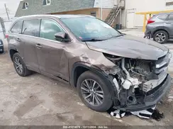 5TDKZRFH0JS289069 2018 TOYOTA HIGHLANDER