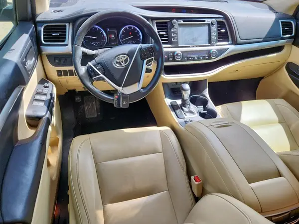 5TDKZRFH0JS531164 2018 TOYOTA HIGHLANDER - Image 8