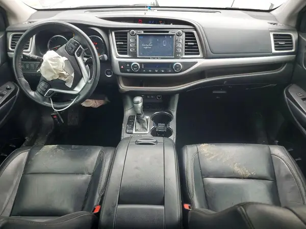 5TDKZRFH0JS532752 2018 TOYOTA HIGHLANDER - Image 8