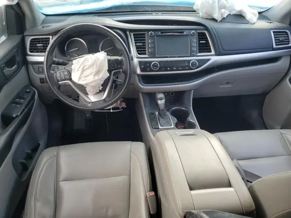 5TDKZRFH0JS534680 2018 TOYOTA HIGHLANDER - Image 8