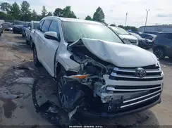 5TDKZRFH0JS537059 2018 TOYOTA HIGHLANDER