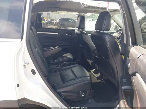 5TDKZRFH0JS537059 2018 TOYOTA HIGHLANDER - Image 8