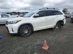 5TDKZRFH0JS539300 2018 TOYOTA HIGHLANDER