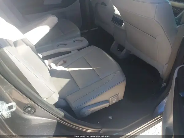 5TDKZRFH0JS542794 2018 TOYOTA HIGHLANDER - Image 8