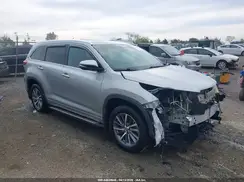 5TDKZRFH0JS546084 2018 TOYOTA HIGHLANDER