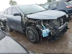 5TDKZRFH0K5322443 2019 TOYOTA HIGHLANDER