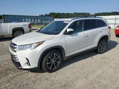 5TDKZRFH0KS307491 2019 TOYOTA HIGHLANDER