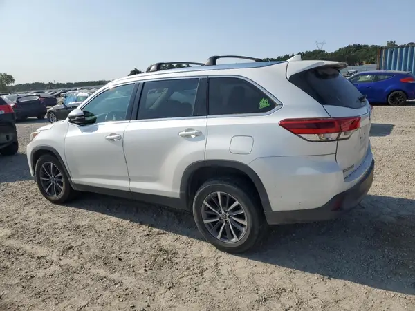 5TDKZRFH0KS307491 2019 TOYOTA HIGHLANDER - Image 2