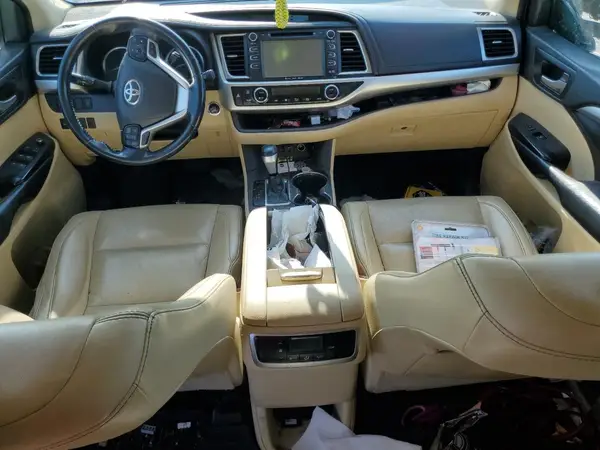 5TDKZRFH0KS307491 2019 TOYOTA HIGHLANDER - Image 8
