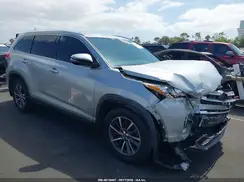 5TDKZRFH0KS311556 2019 TOYOTA HIGHLANDER
