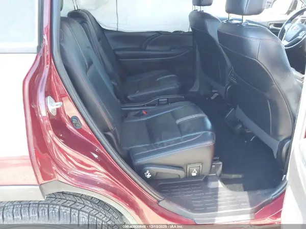 5TDKZRFH0KS318118 2019 TOYOTA HIGHLANDER - Image 8
