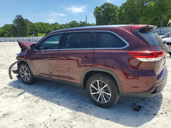 5TDKZRFH0KS321987 2019 TOYOTA HIGHLANDER - Image 2