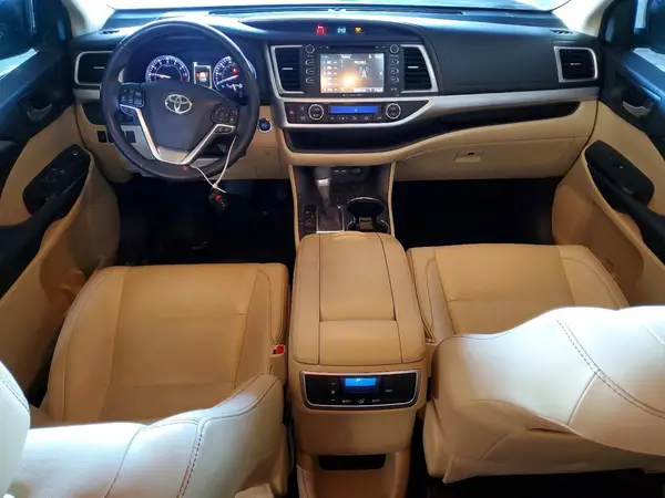 5TDKZRFH0KS328129 2019 TOYOTA HIGHLANDER - Image 8