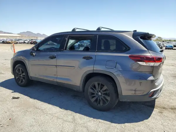 5TDKZRFH0KS328986 2019 TOYOTA HIGHLANDER - Image 2