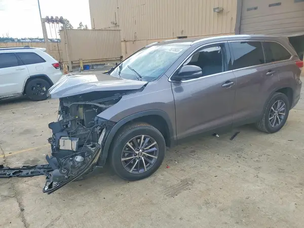 5TDKZRFH0KS341754 2019 TOYOTA HIGHLANDER - Image 1