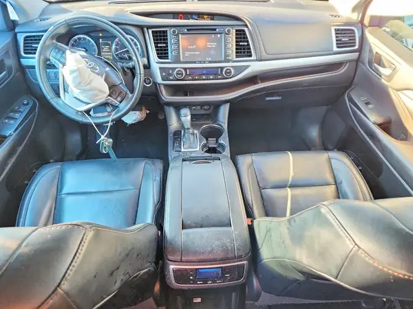 5TDKZRFH0KS341754 2019 TOYOTA HIGHLANDER - Image 8
