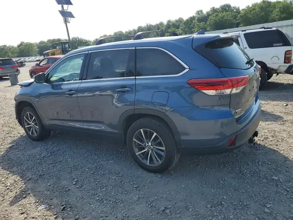 5TDKZRFH0KS364516 2019 TOYOTA HIGHLANDER - Image 2