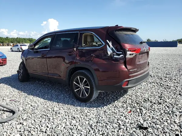 5TDKZRFH0KS367576 2019 TOYOTA HIGHLANDER - Image 2