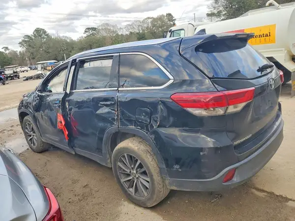 5TDKZRFH0KS554350 2019 TOYOTA HIGHLANDER - Image 2