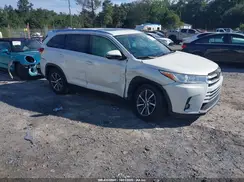5TDKZRFH0KS558334 2019 TOYOTA HIGHLANDER